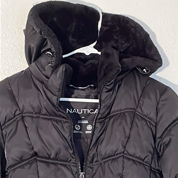 Nautica Black Puffer Jacket, Water Resistant, Size Medium, Like New - Picture 3 of 14